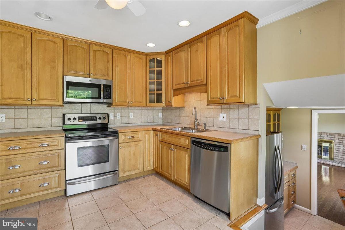 5401 Amberwood Lane photo 27