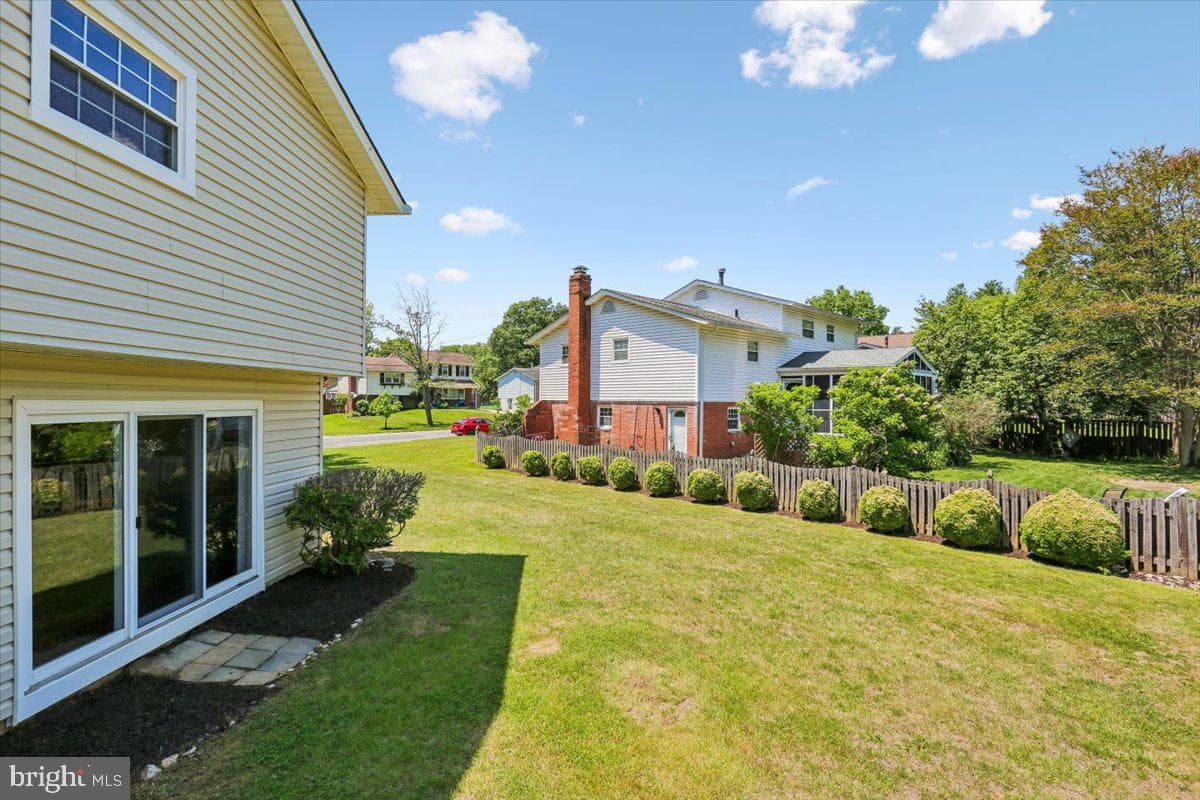 5401 Amberwood Lane photo 98