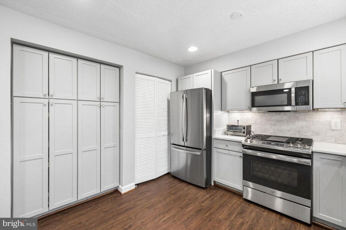 15721 Ambiance Drive photo 9