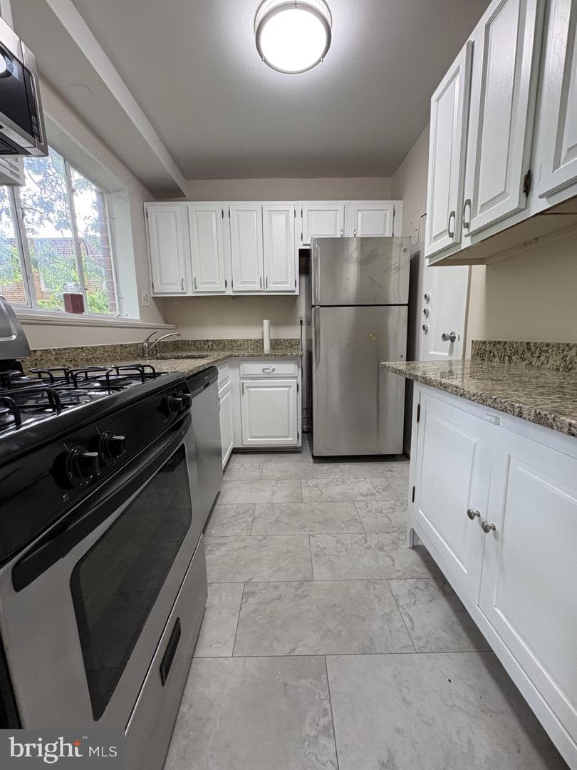 10403 Montrose Avenue #201 photo 16