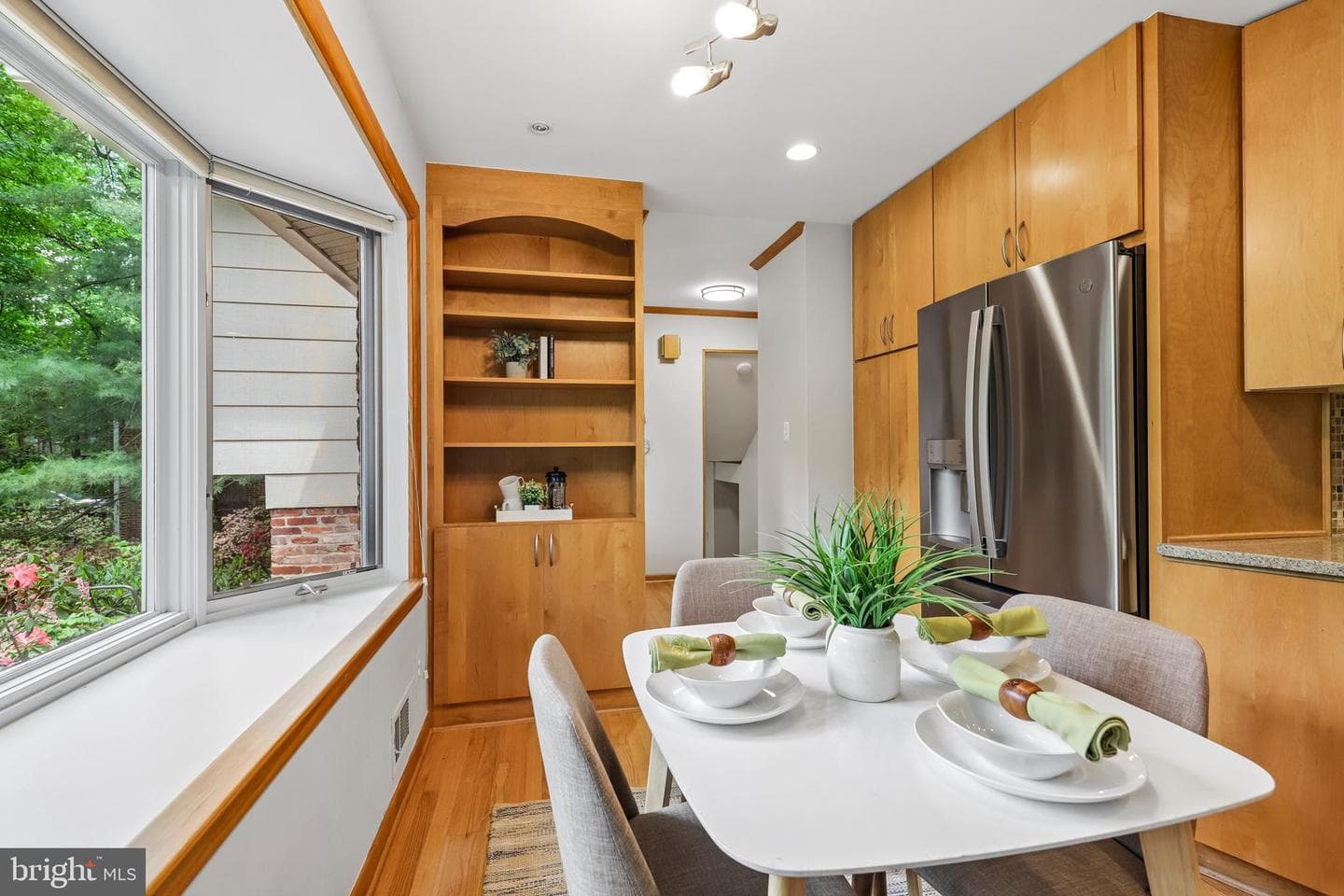3512 Woodbine Street photo 18