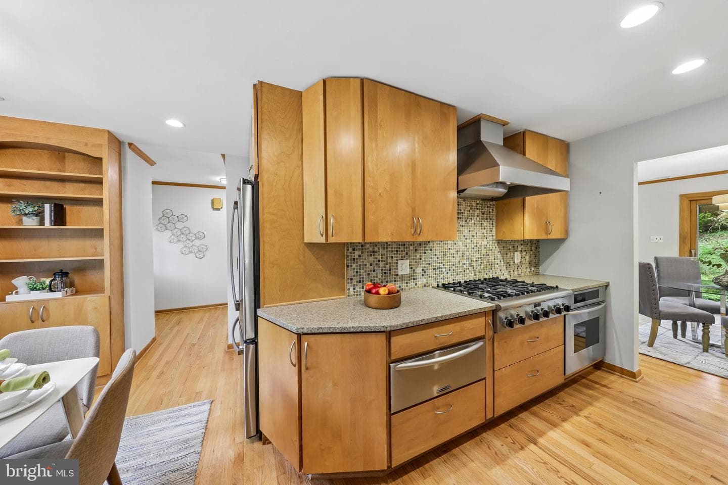 3512 Woodbine Street photo 22