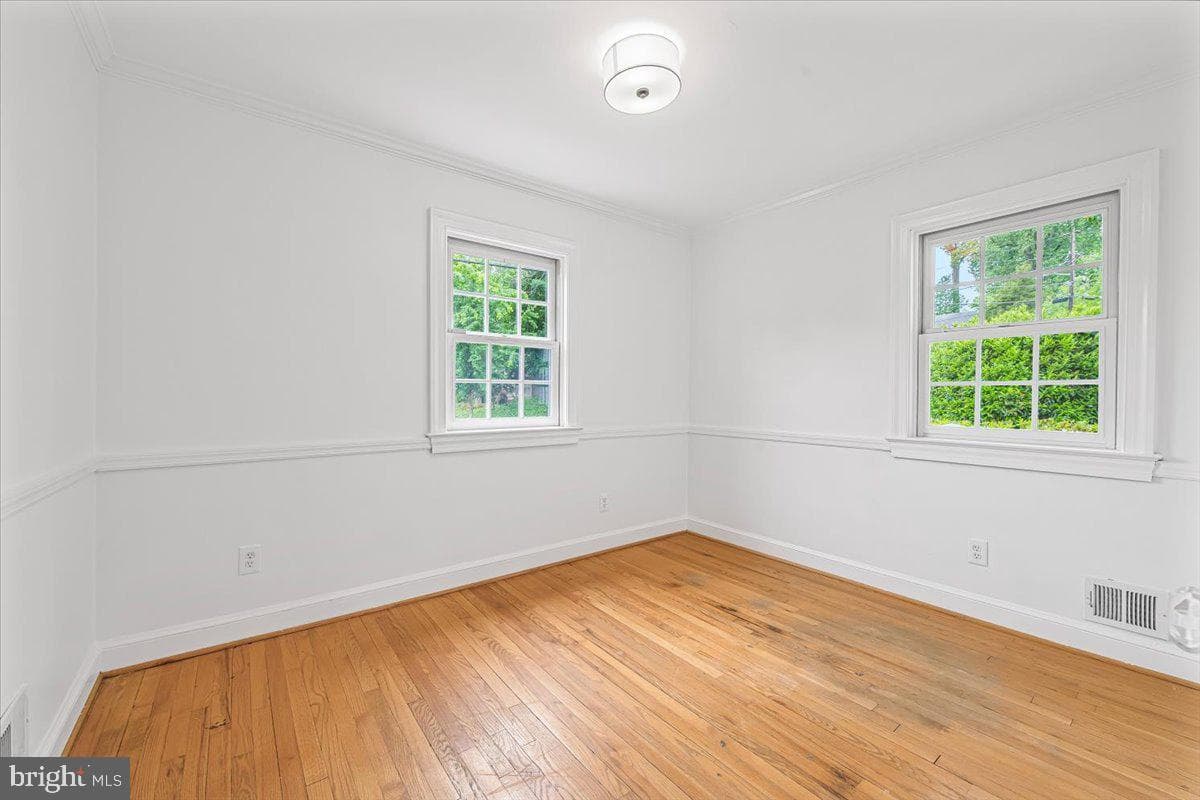 4506 Everett Street photo 32
