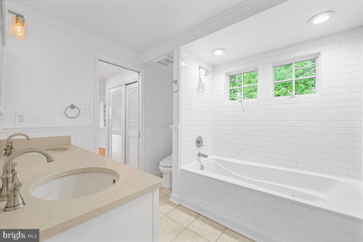 4506 Everett Street photo 41
