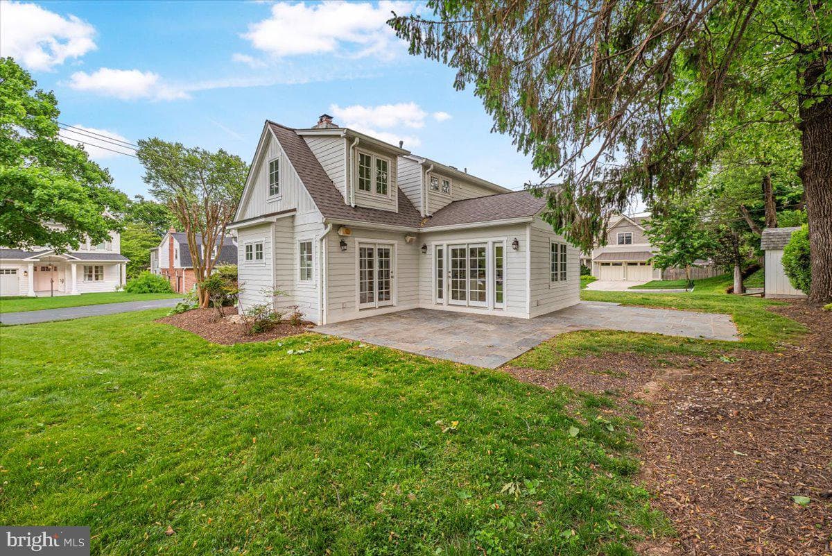 4506 Everett Street photo 9