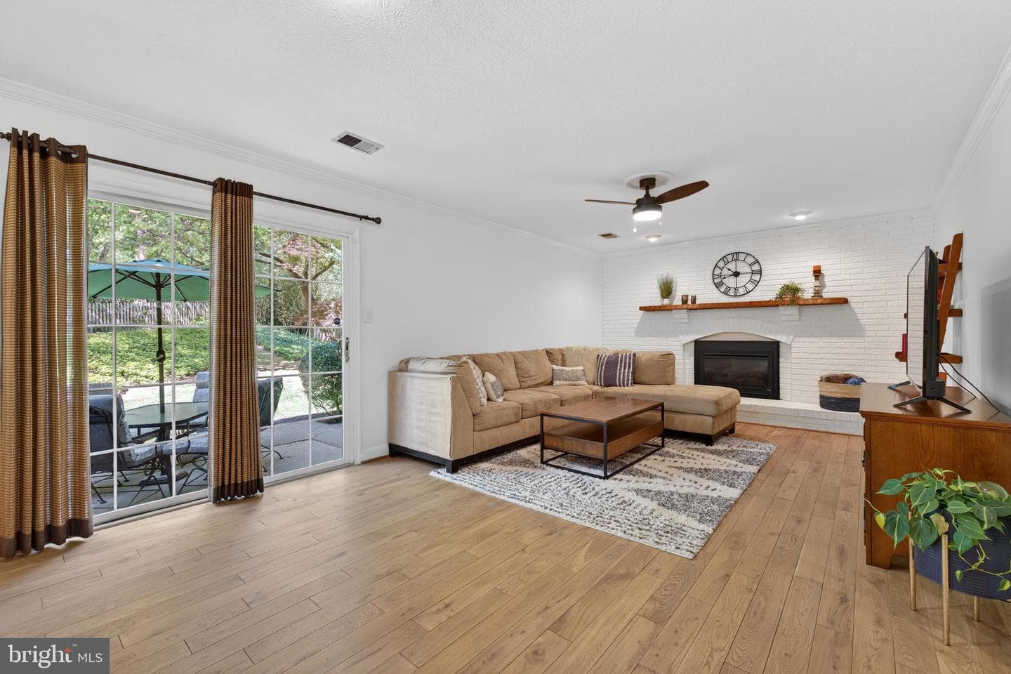 6 Galesville Court photo 9