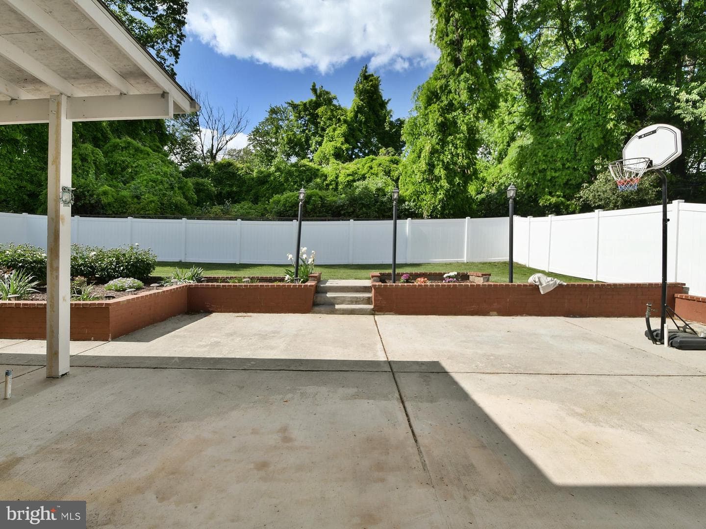 9823 Singleton Drive photo 45