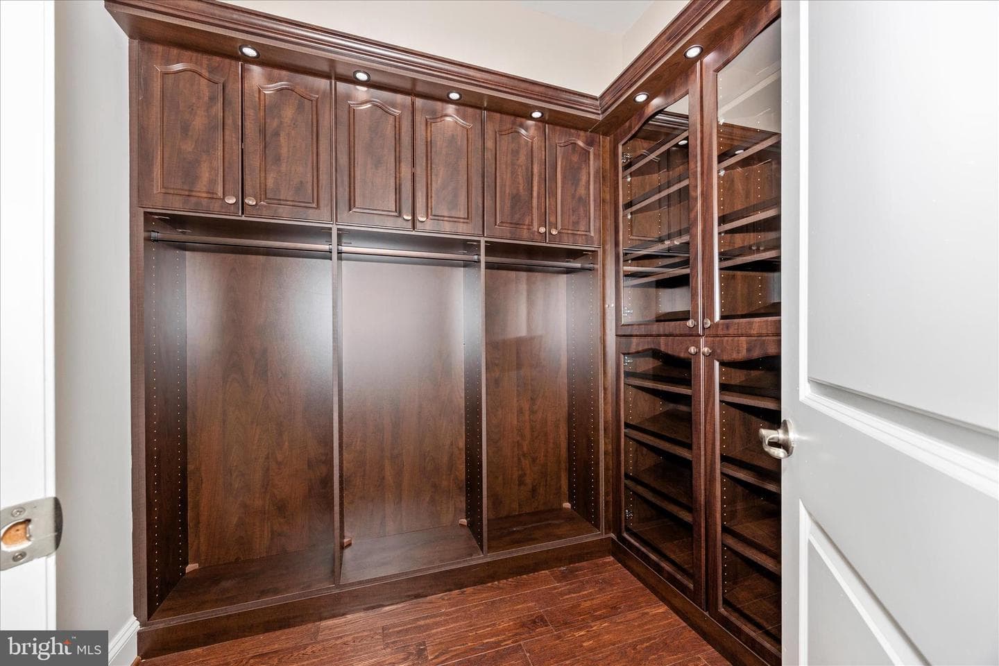 100 Castle Oak Court photo 17