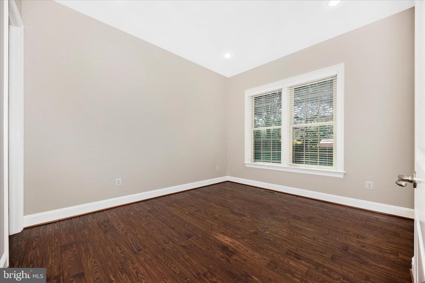 100 Castle Oak Court photo 20