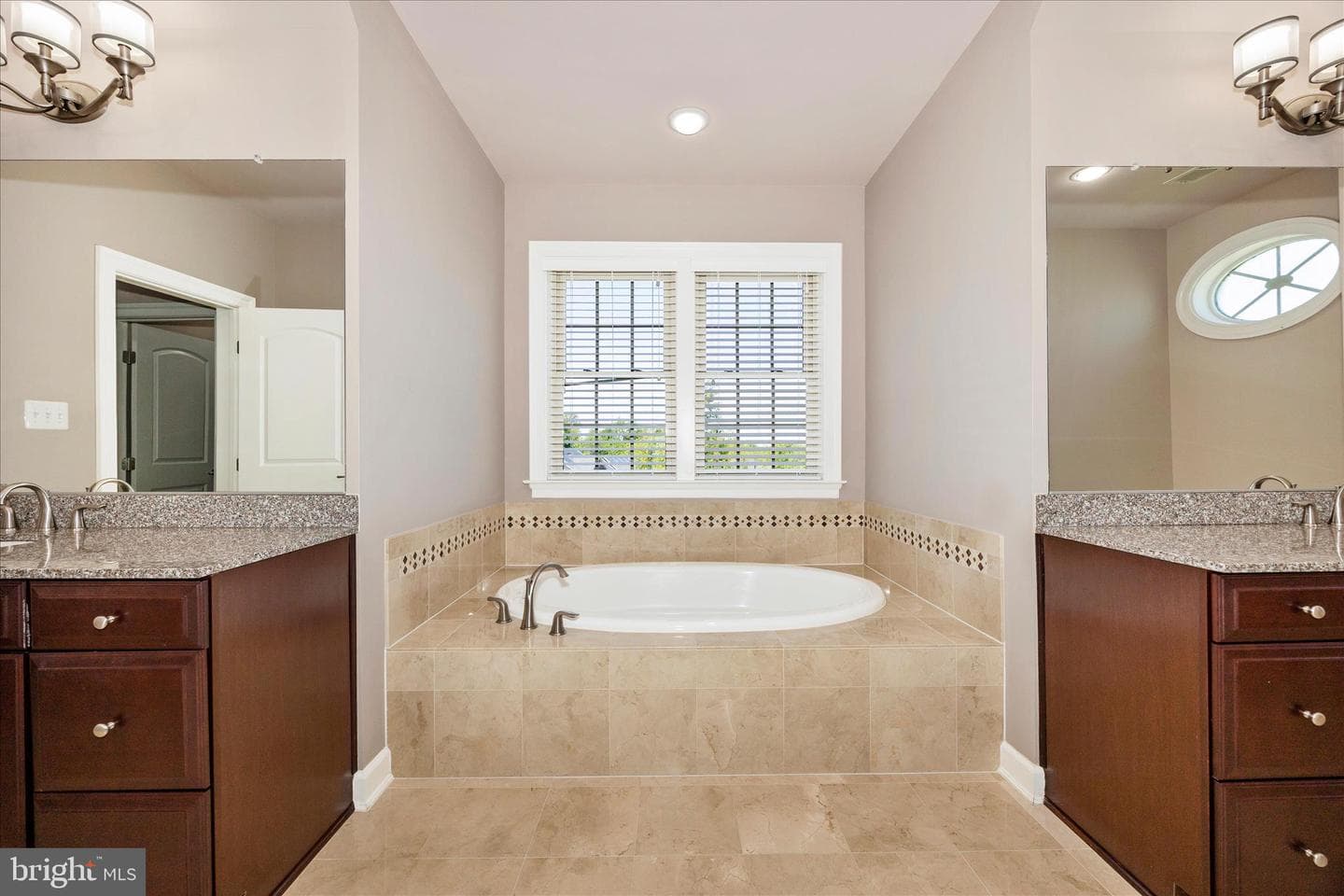 100 Castle Oak Court photo 32
