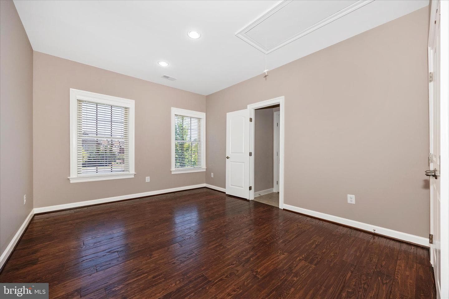 100 Castle Oak Court photo 38