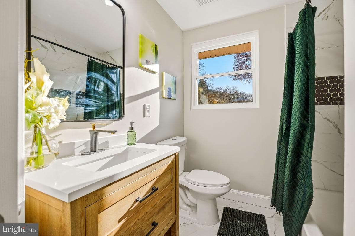 1202 Burton Street photo 12