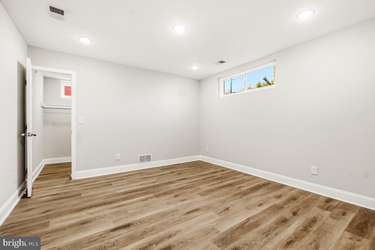 1202 Burton Street photo 25
