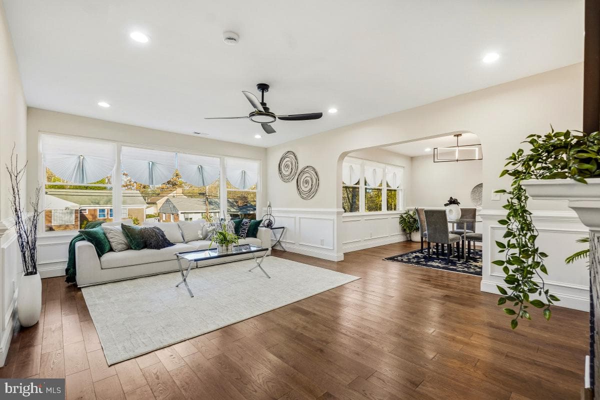 1202 Burton Street photo 4
