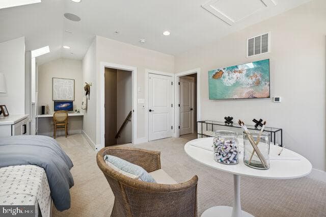 453 Exchange Avenue photo 19