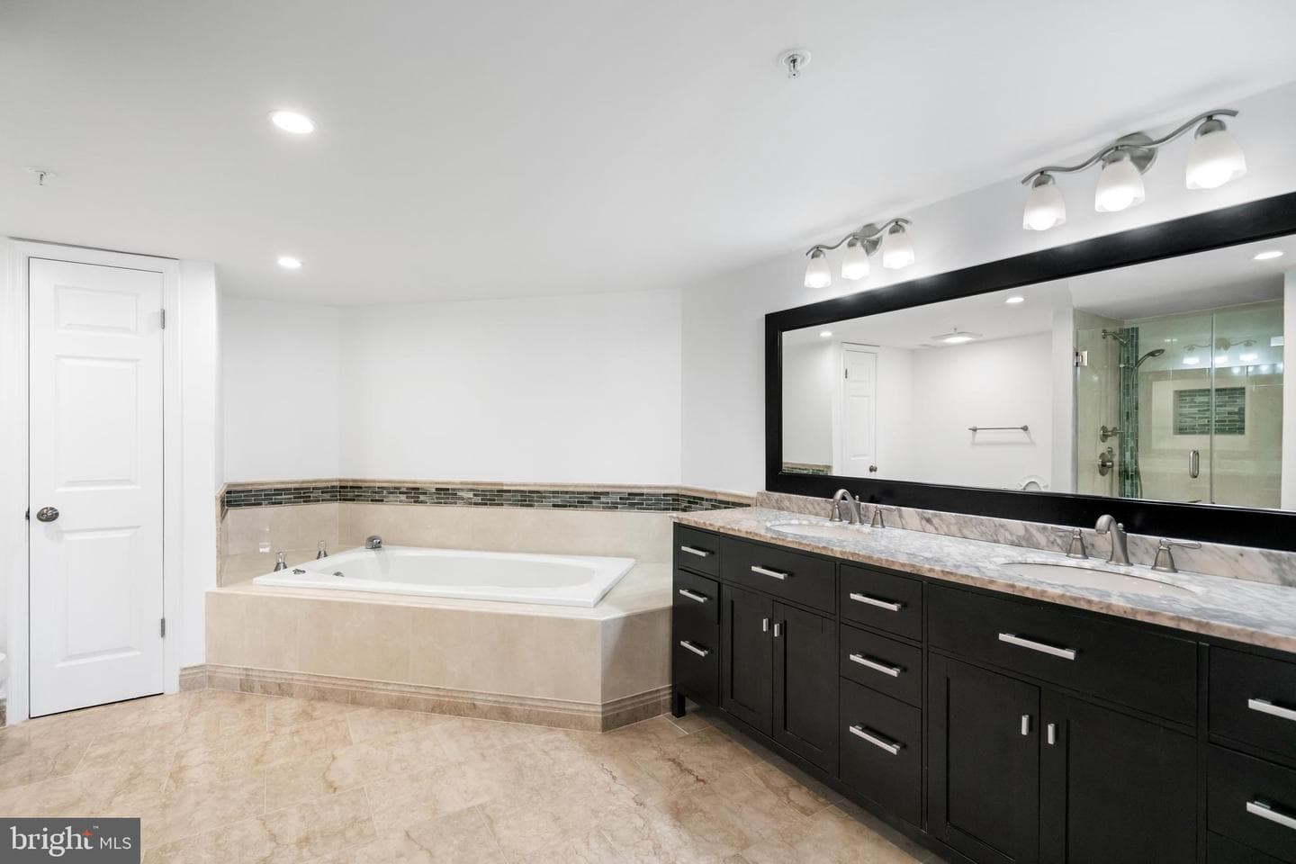 5000 Battery Lane #704 photo 14