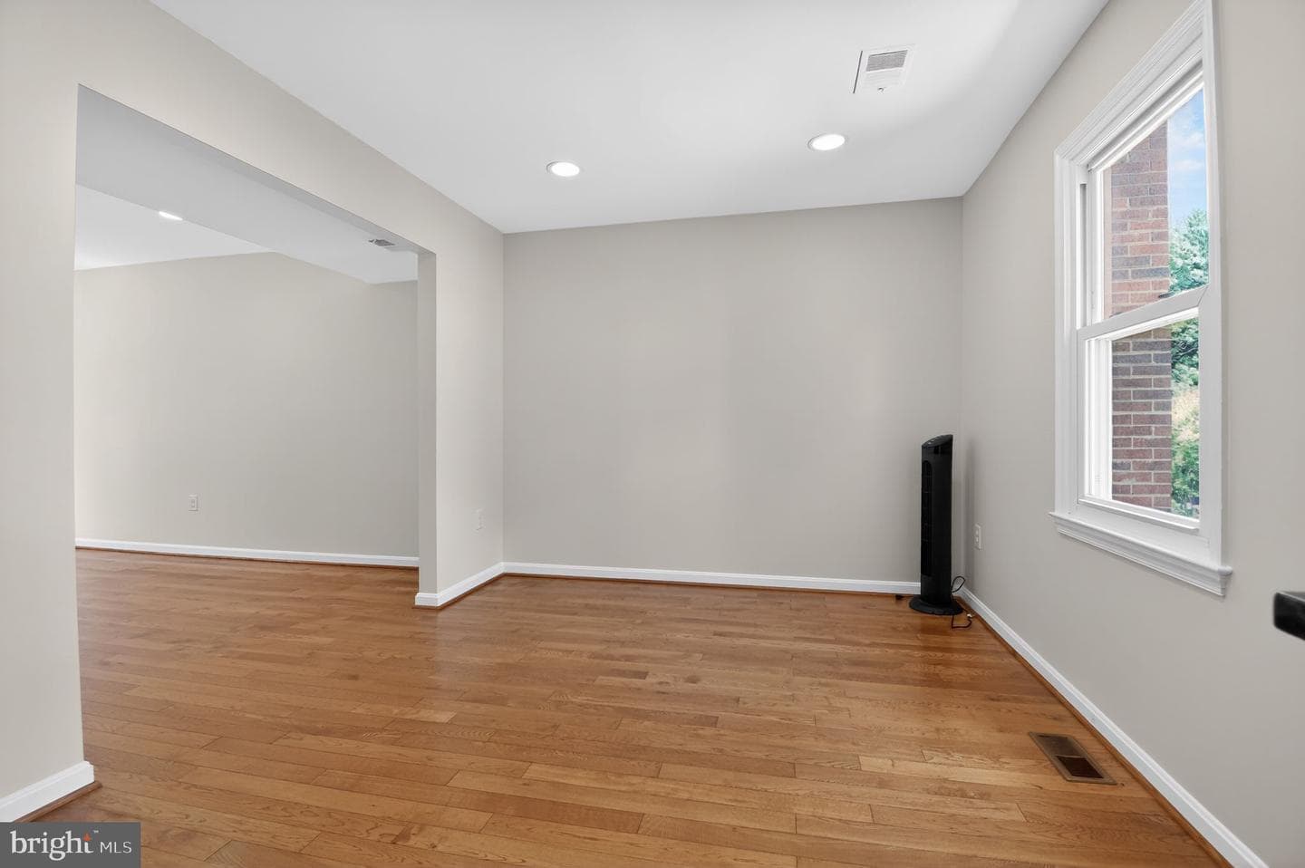 220 Pender Place photo 22