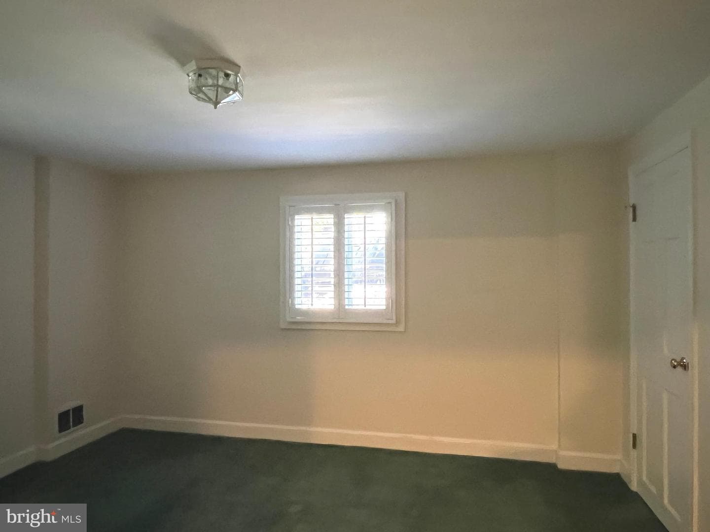6907 Wilson Lane photo 24