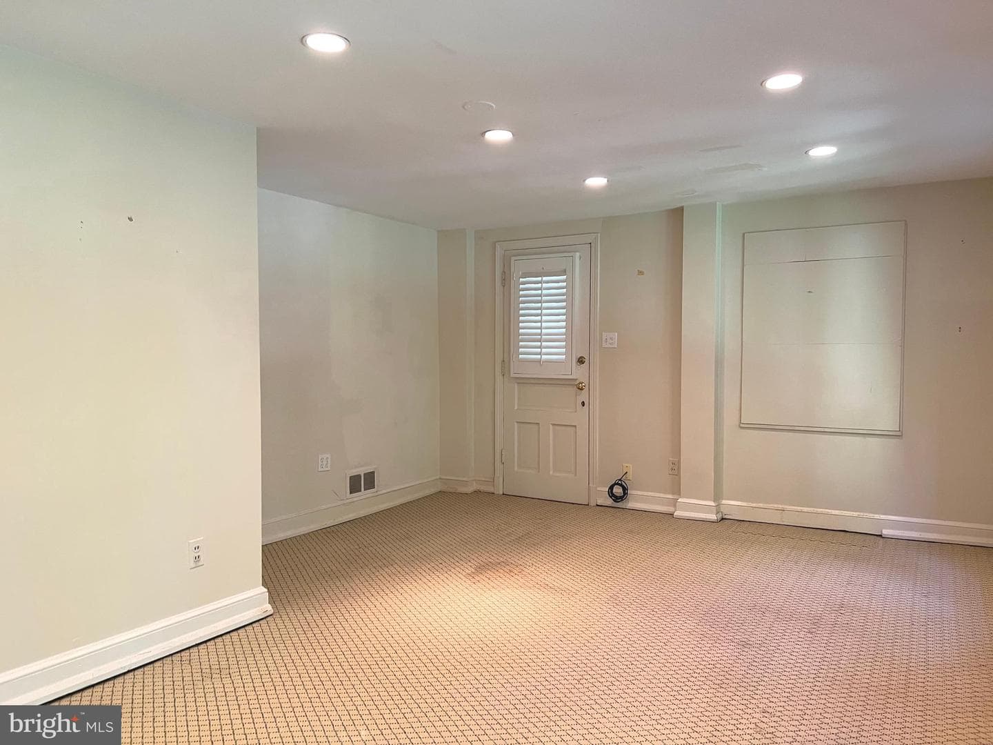 6907 Wilson Lane photo 27