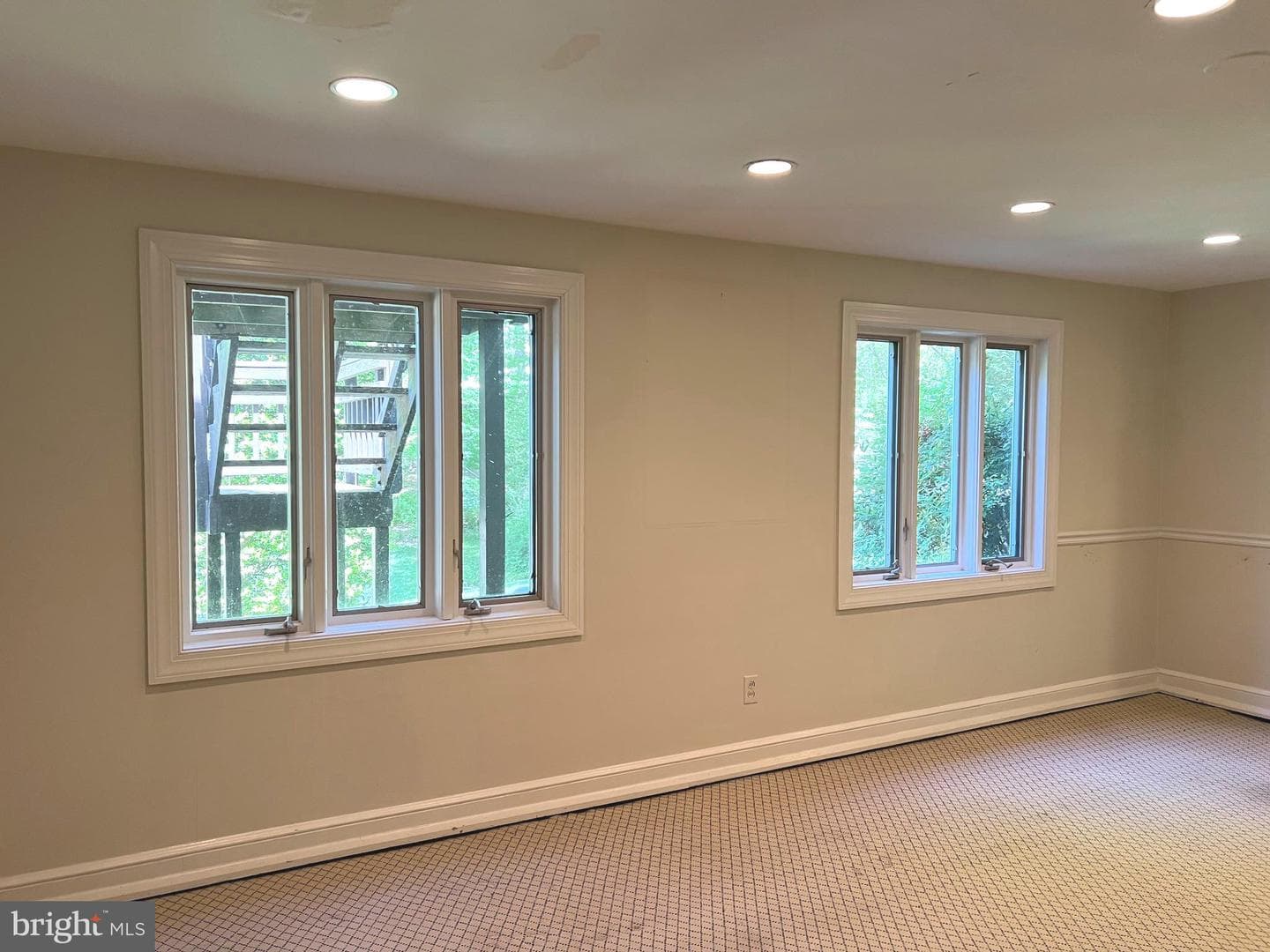 6907 Wilson Lane photo 28