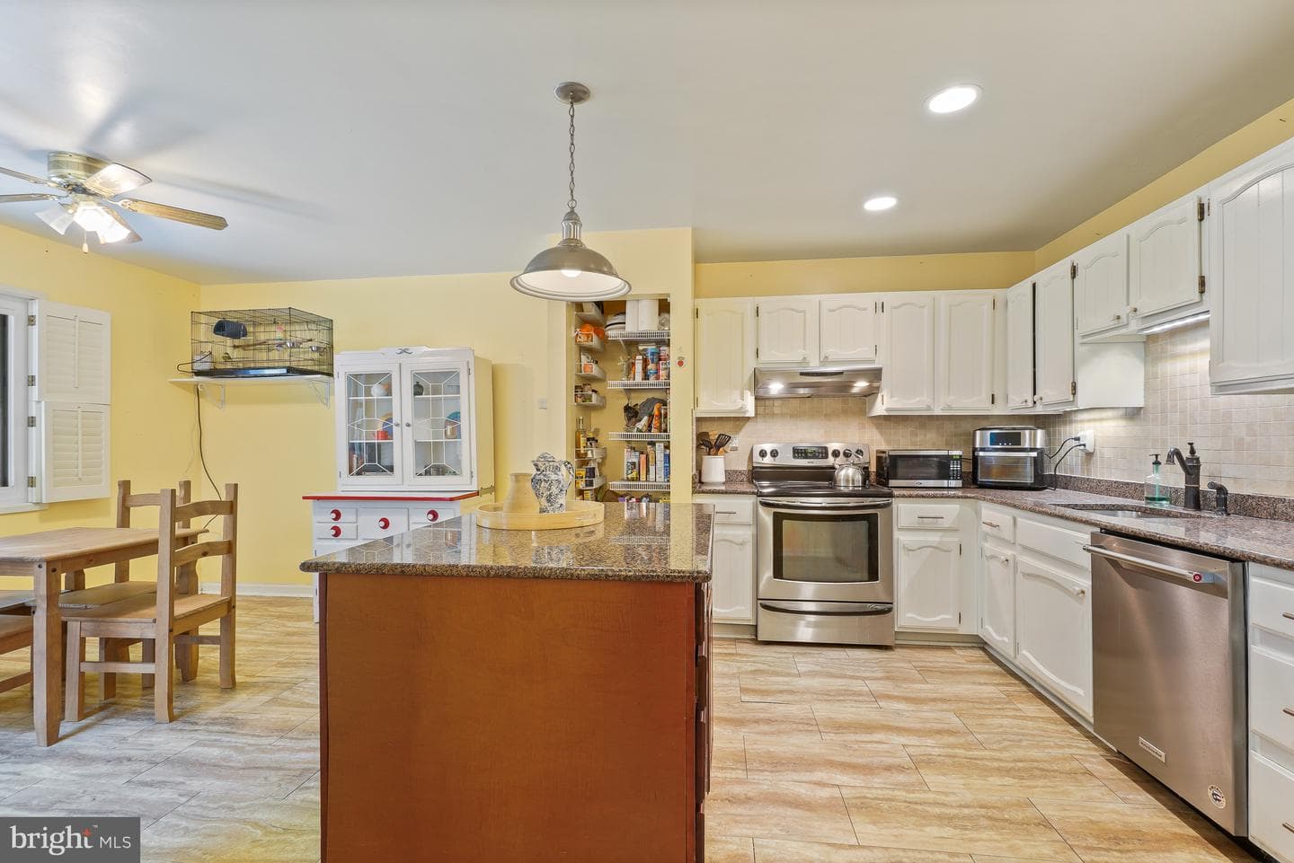 9434 Fern Hollow Way photo 3