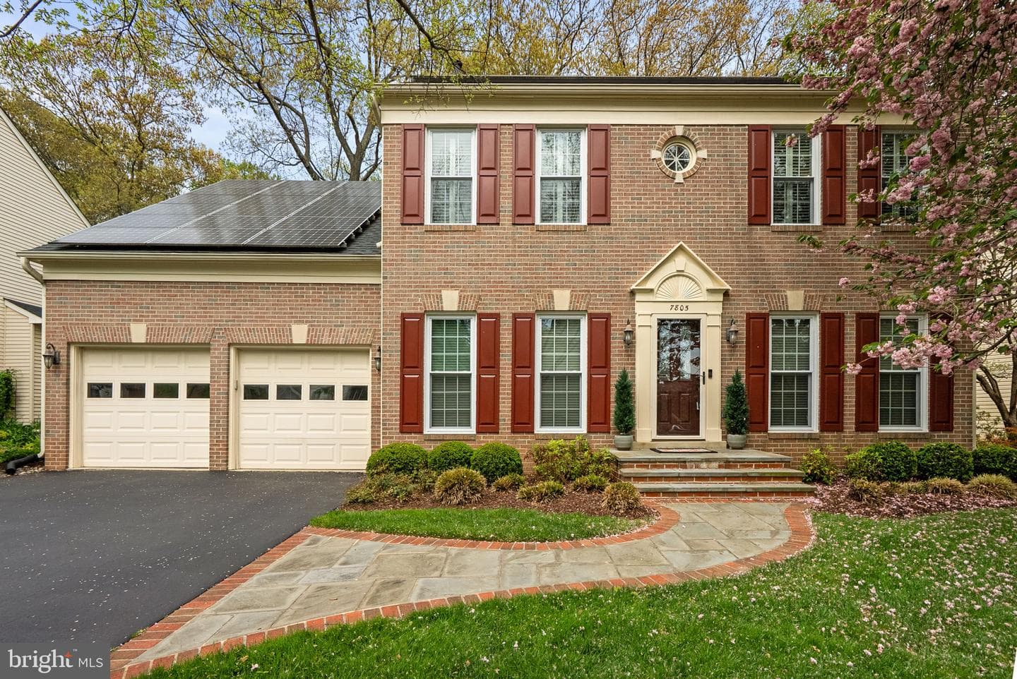 7805 Heritage Farm Drive photo 2