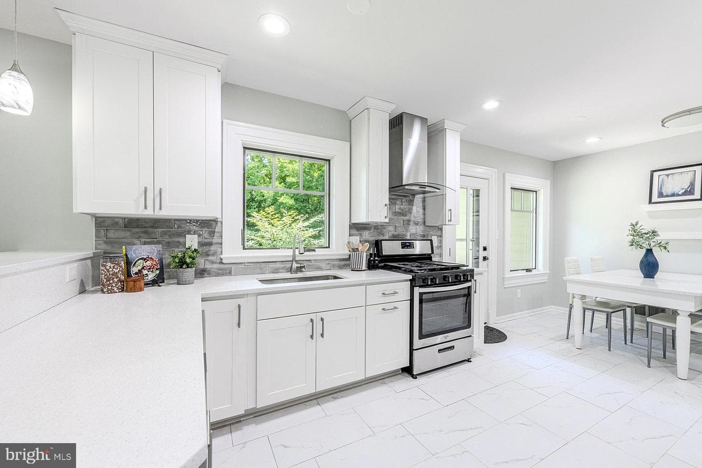 9715 De Paul Drive photo 27