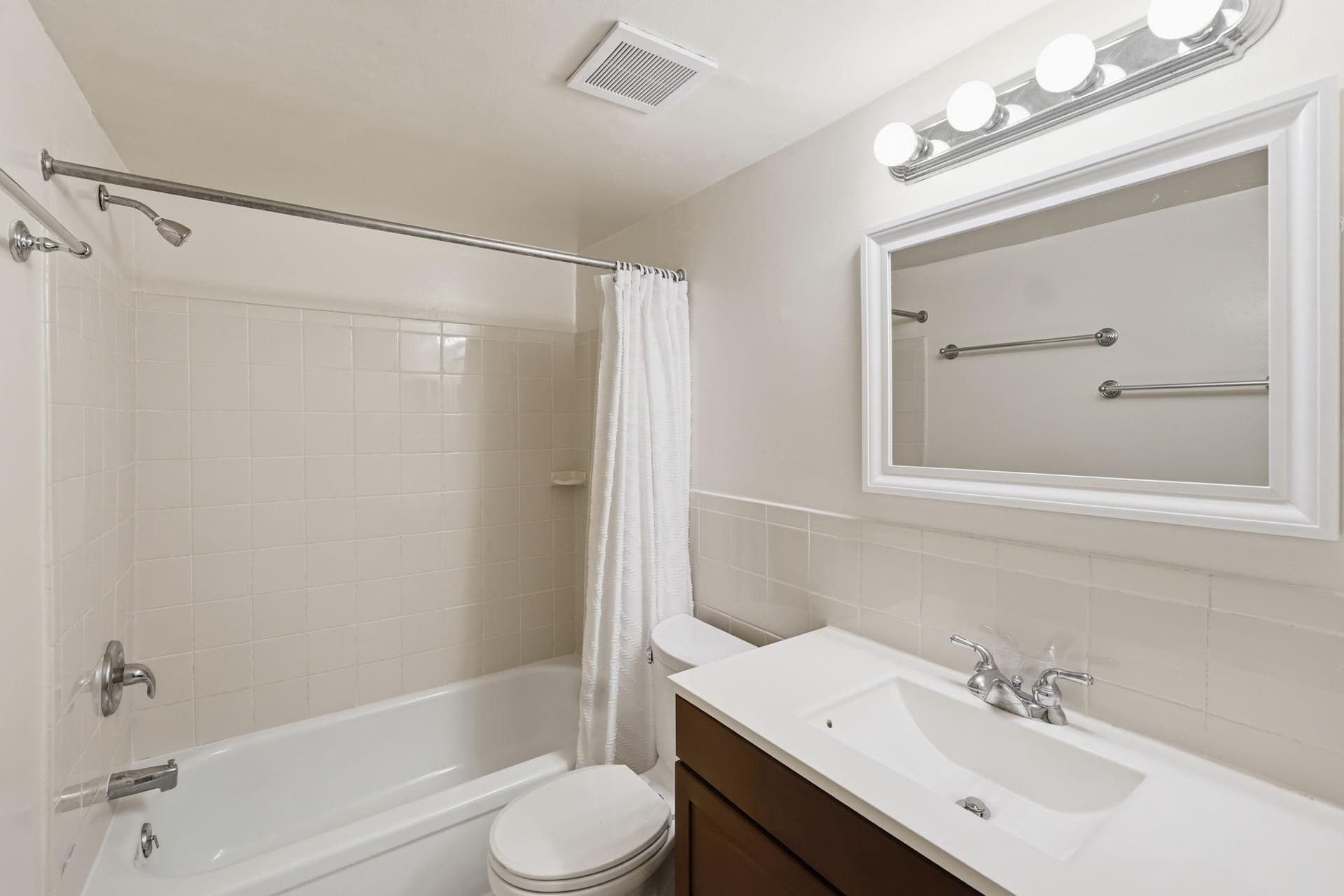 876 College Parkway #201 photo 22