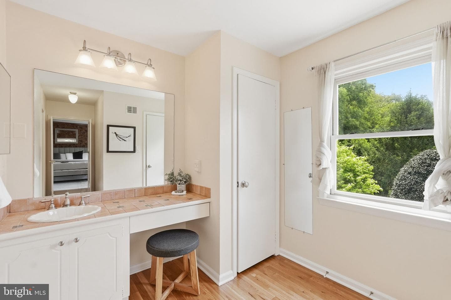 8100 Buckspark Lane E photo 18