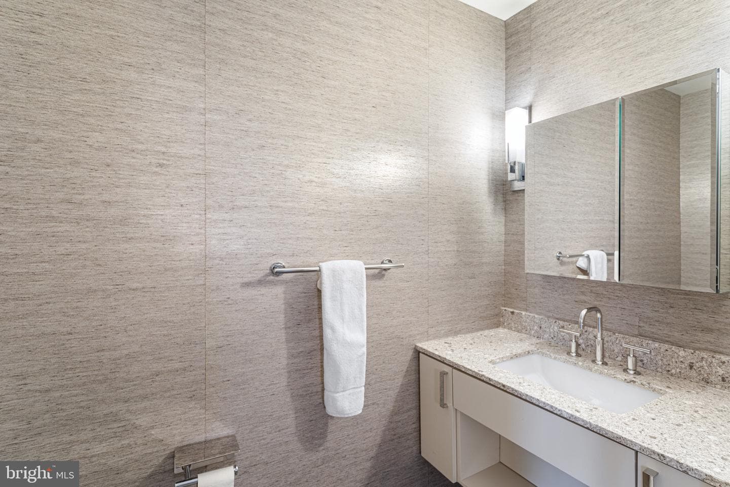 4960 Fairmont Avenue #905 photo 23