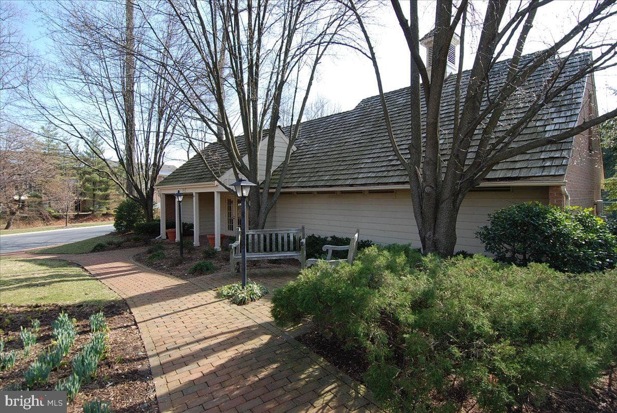 5705 Brewer House Circle #101 photo 32