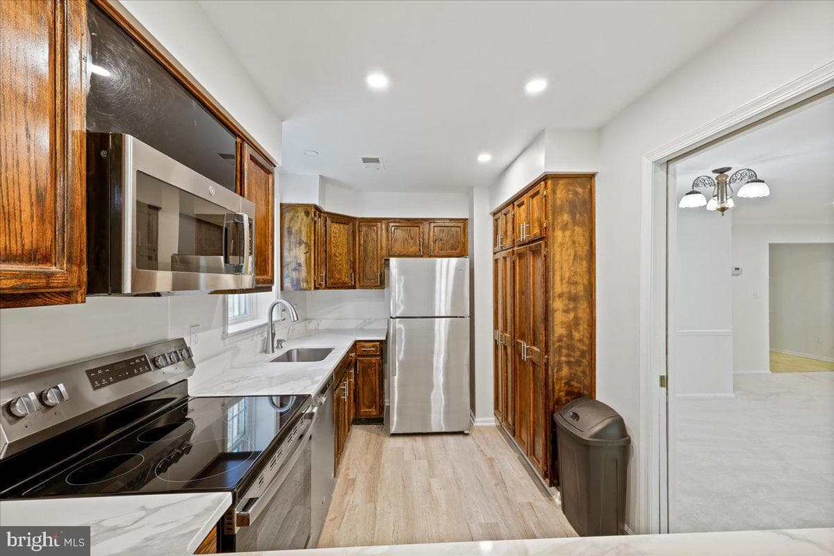 5705 Brewer House Circle #101 photo 9
