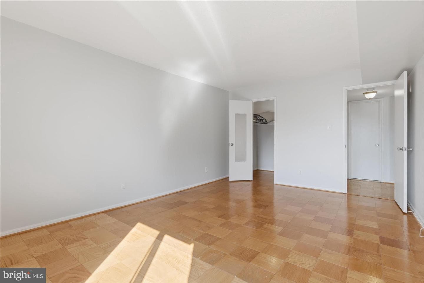 4 Monroe St # 4-1109 photo 33