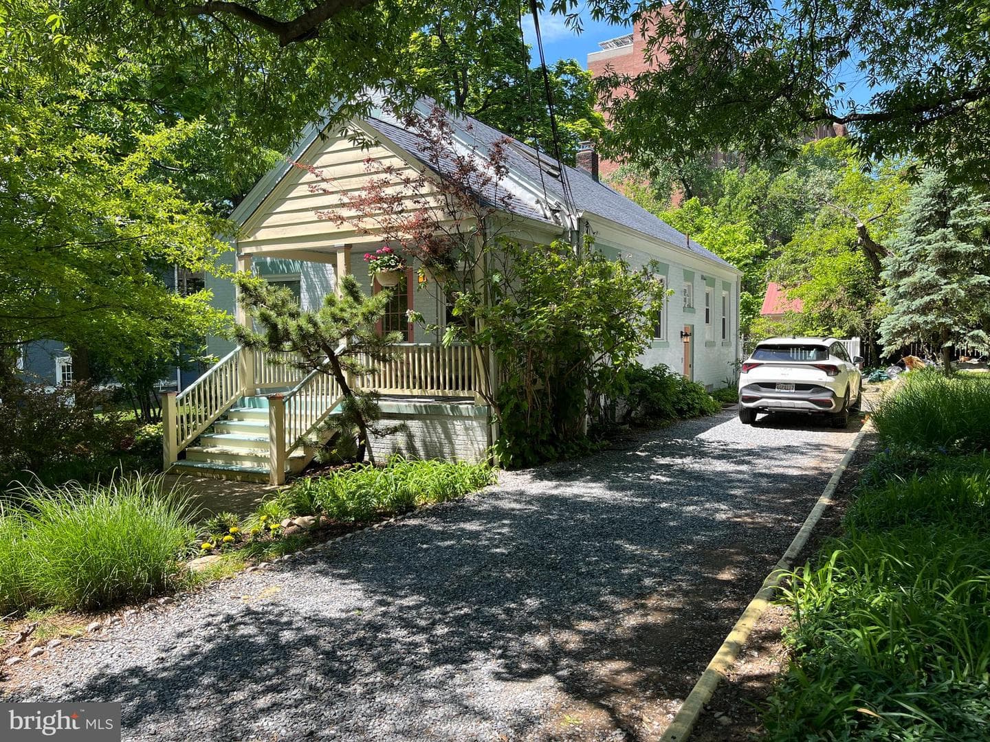 9 Pine Avenue