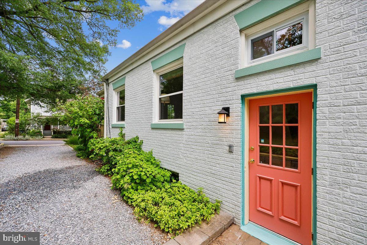 9 Pine Avenue photo 48
