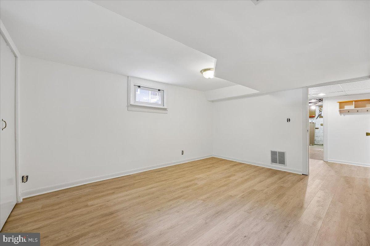 9 Pine Avenue photo 70