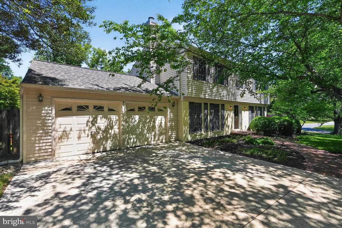 16929 Briardale Rd photo 2