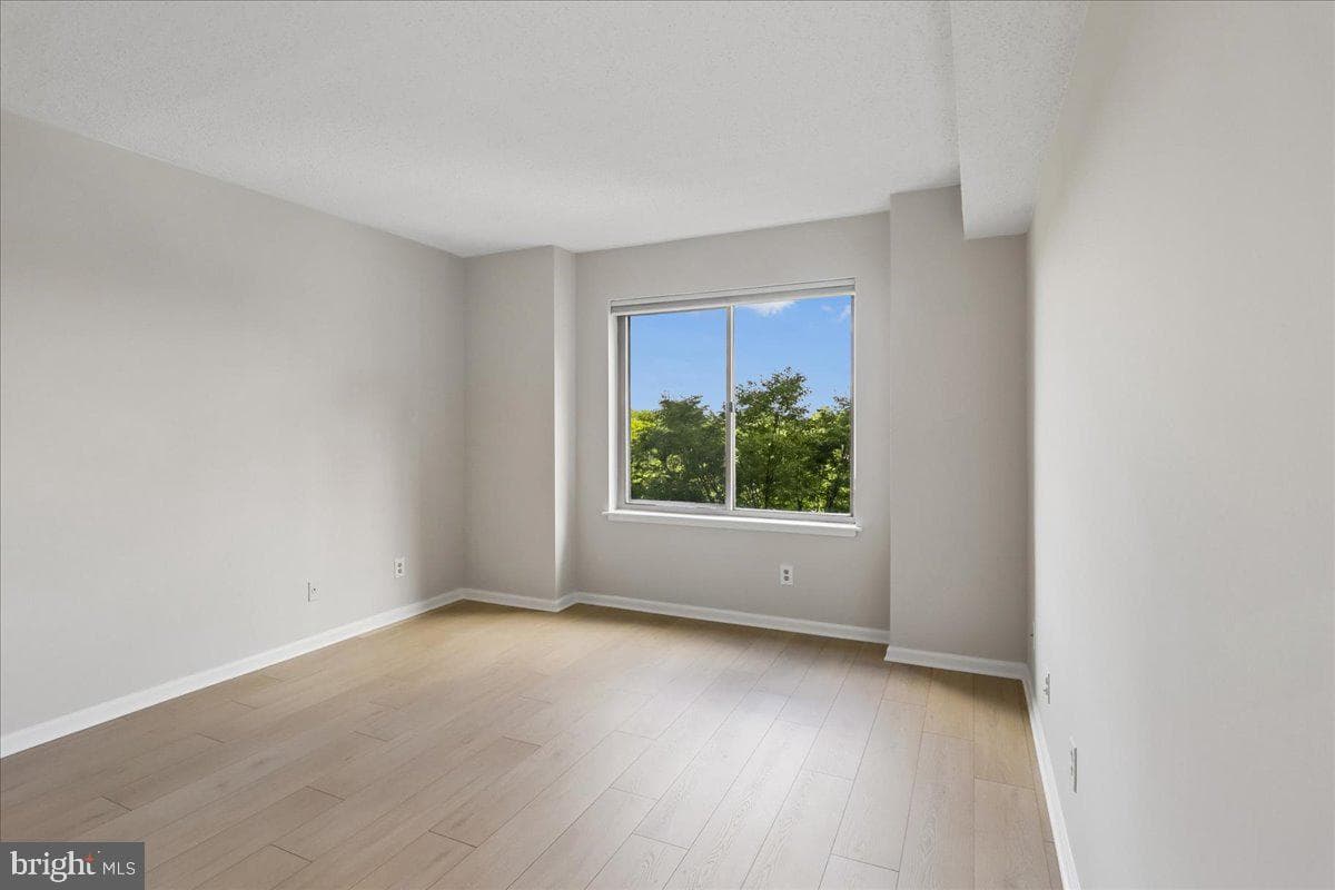 5800 Nicholson Lane #1-604 photo 16