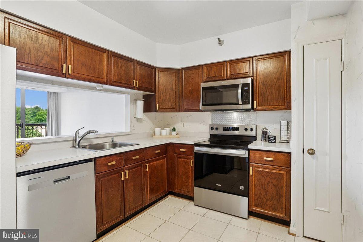 5800 Nicholson Lane #1-604 photo 8