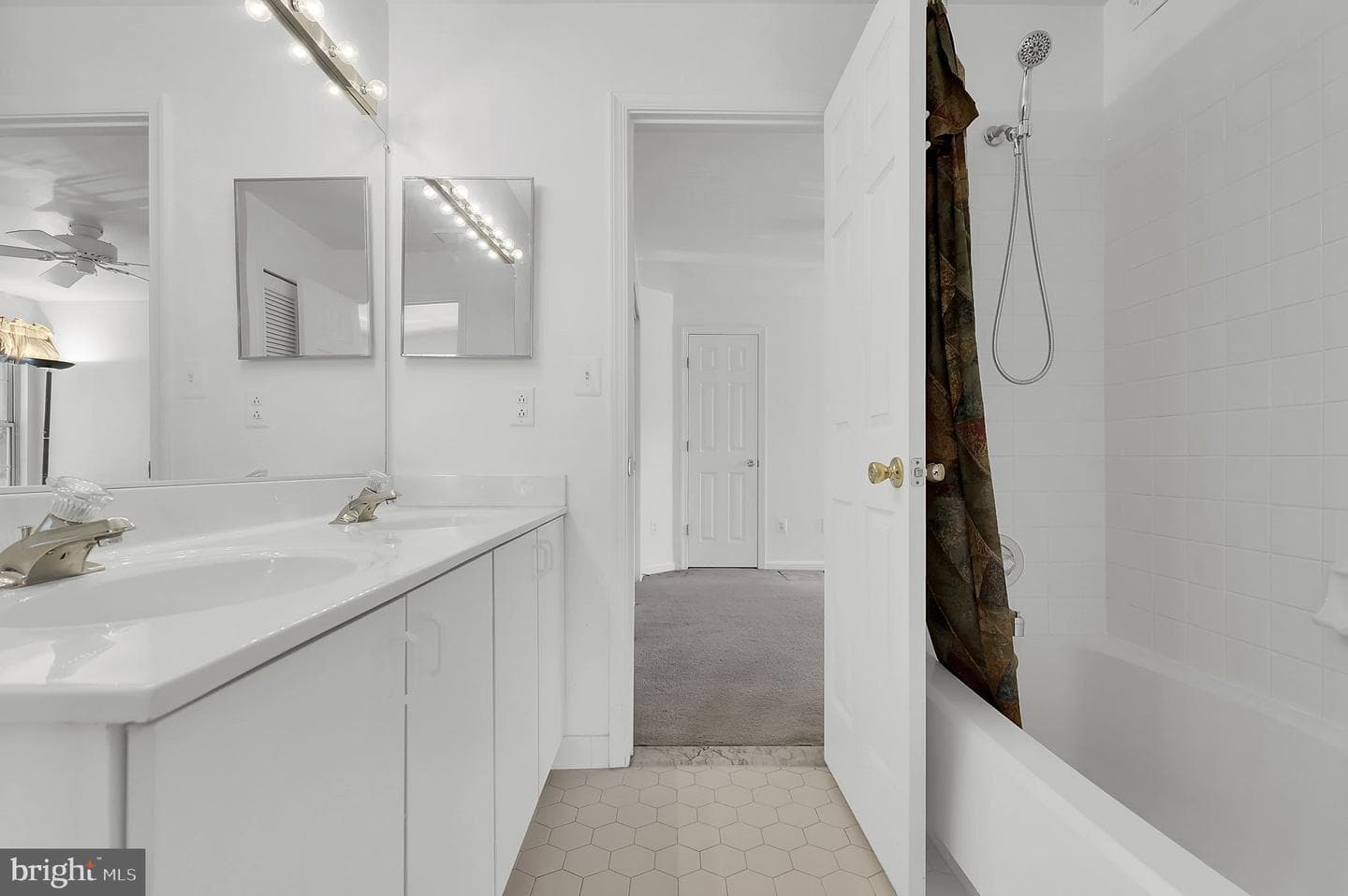 913 Hillside Lake Terrace #412 photo 19