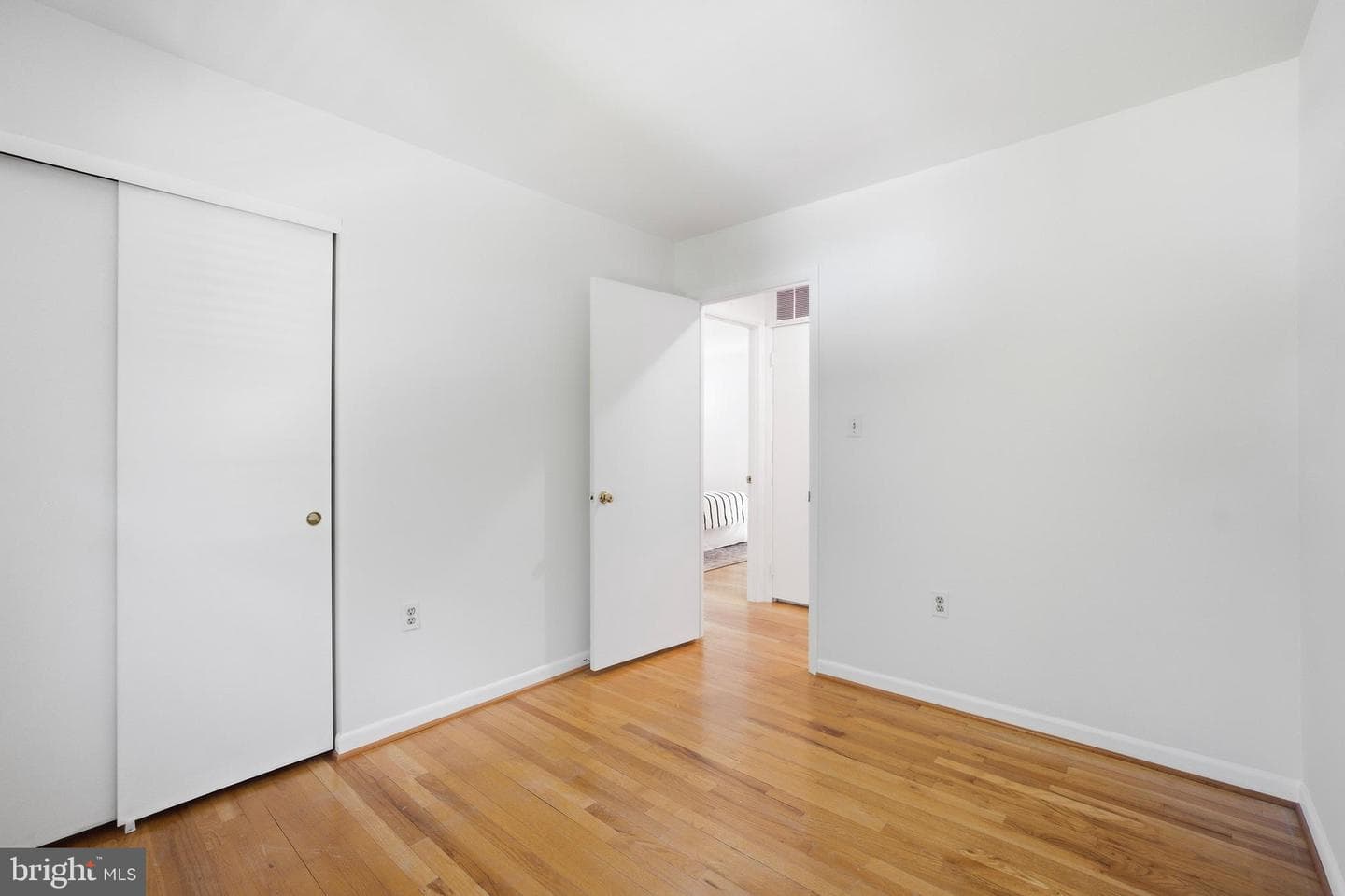 13907 Shippers Lane photo 32