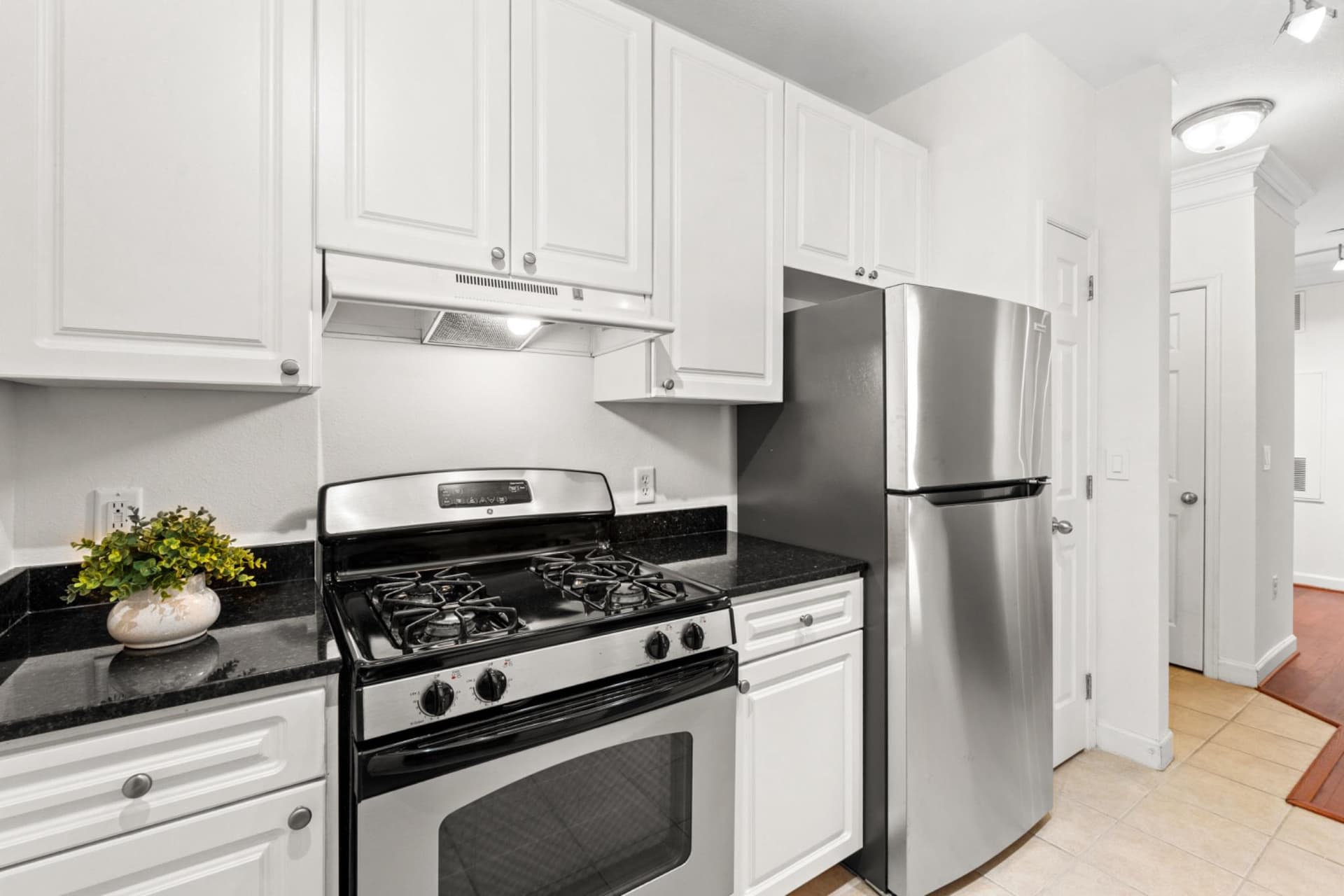 501 Hungerford Drive #154 photo 10
