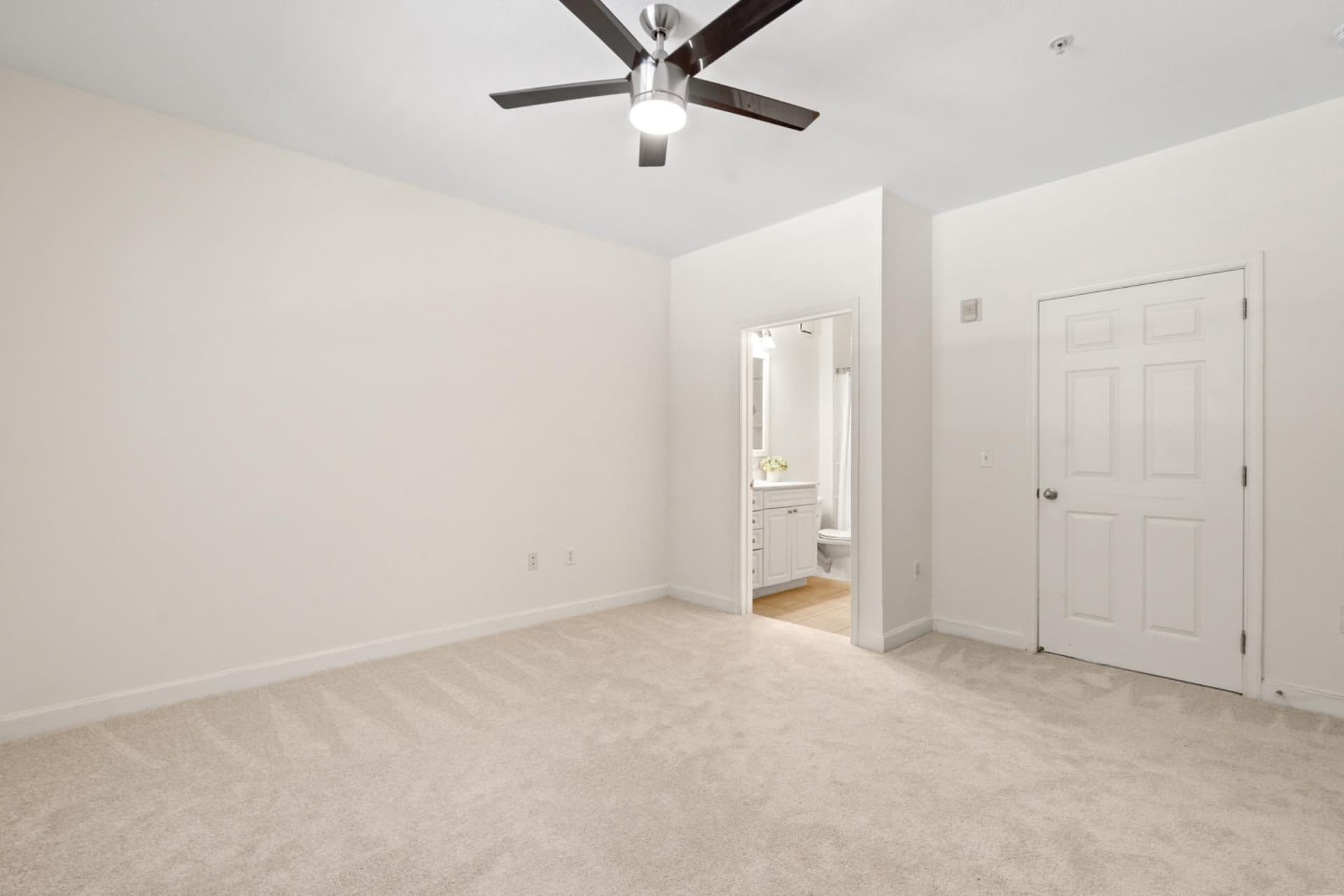 501 Hungerford Drive #154 photo 17