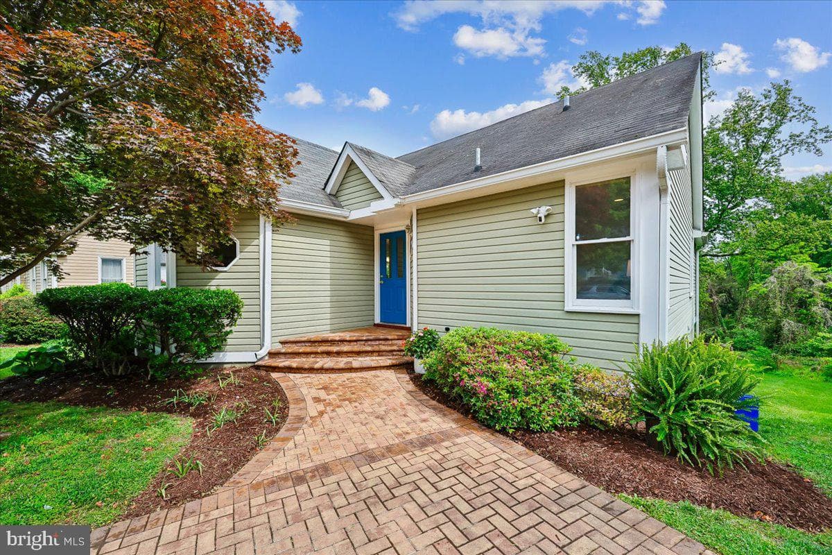 10029 Pratt Place photo 2