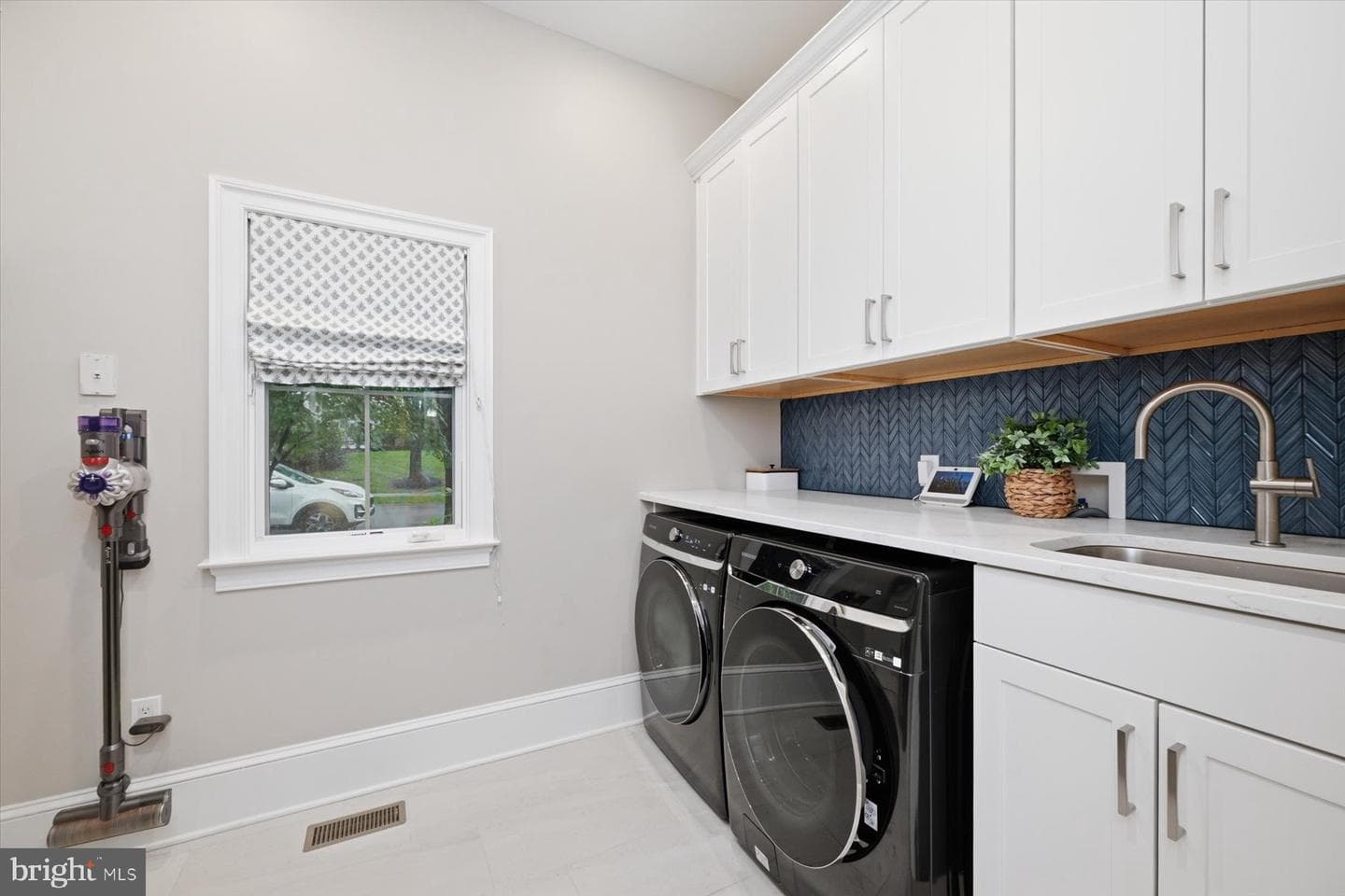 8539 Rapley Preserve Circle photo 36