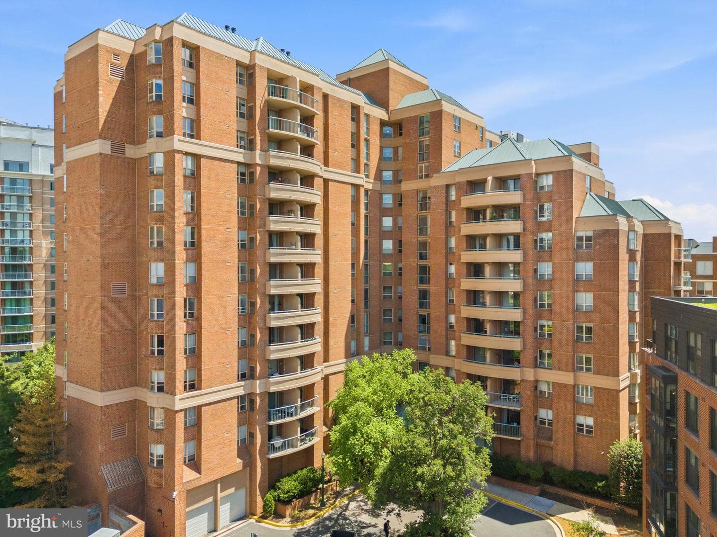 4808 Moorland Lane #607, Bethesda