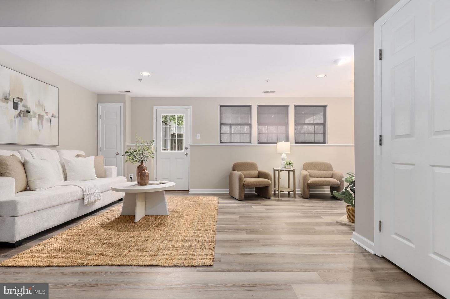 8 Winter Garden Court photo 32