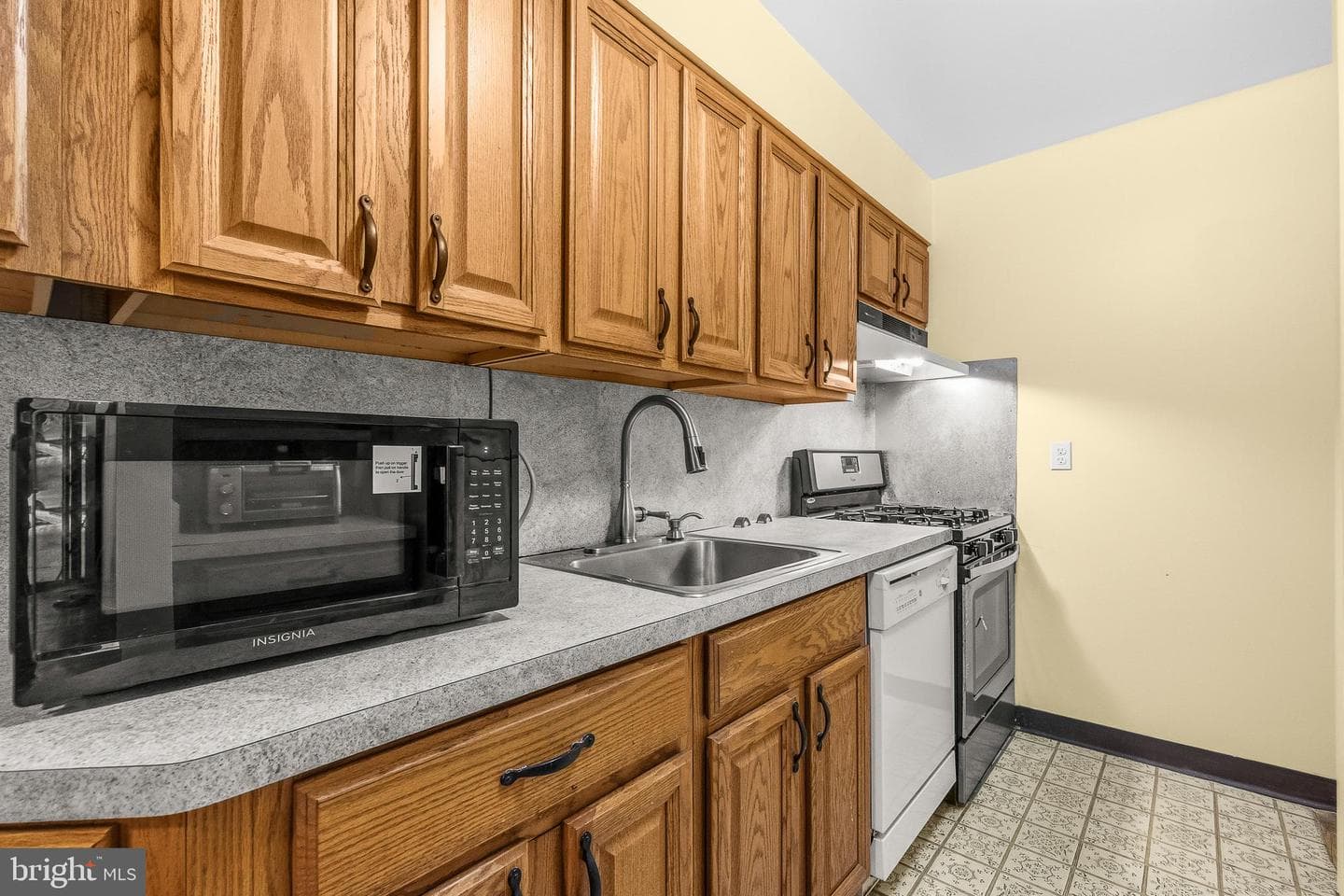 2305 Greenery Lane #t-2-3 photo 12