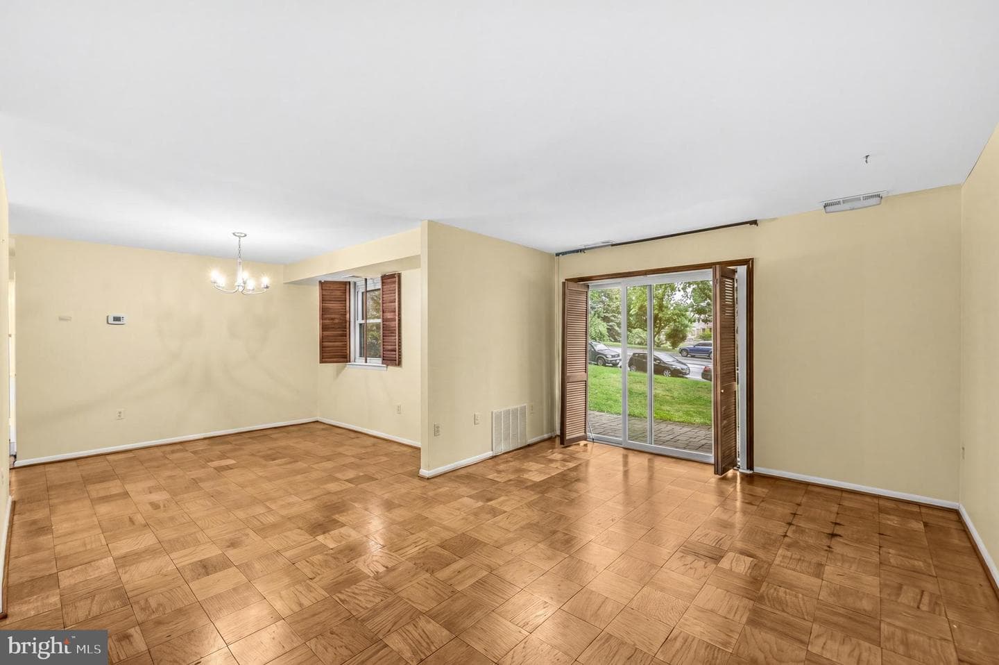 2305 Greenery Lane #t-2-3 photo 4