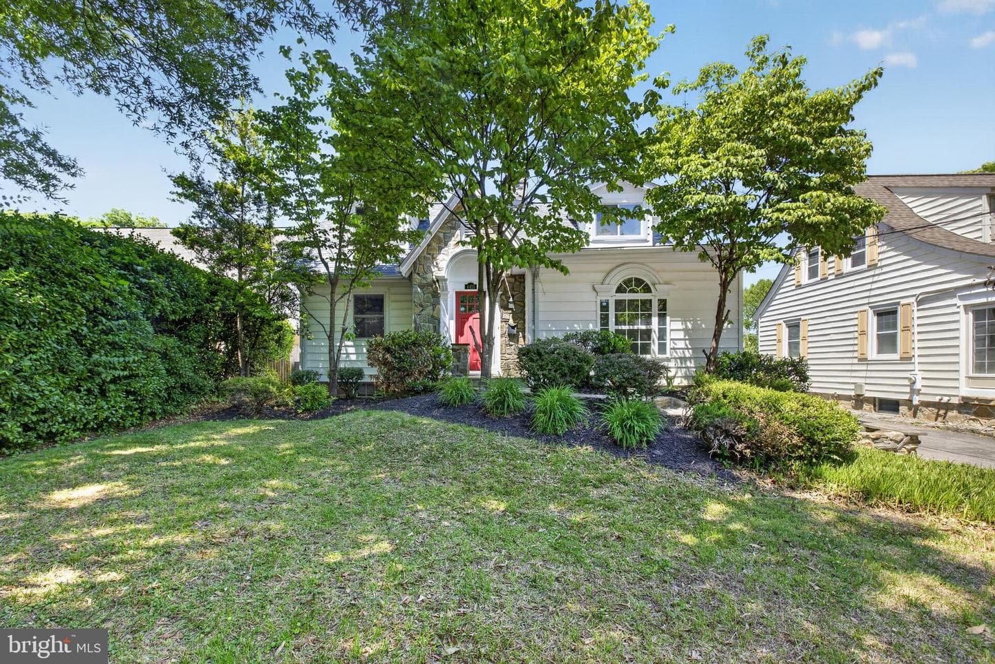 4415 Bradley Ln, Chevy Chase